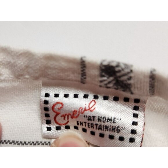 Emeril At Home Entertaining Cotton Plaid Tablecloth 53" x 84" - Picture 2 of 5